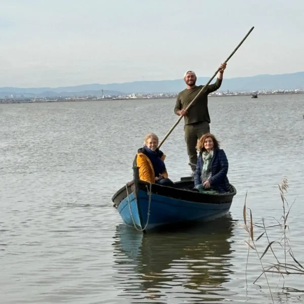 Paseo en barca Albufera perchando